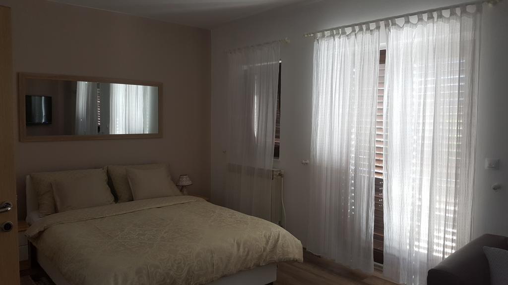 Appartamento House Tudic Drežnik Grad Esterno foto